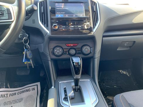 Used 2019 Subaru Crosstrek 2.0i Premium w/ Moonroof Package image 16