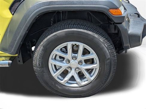 Used 2023 Jeep Wrangler Sport S image 18