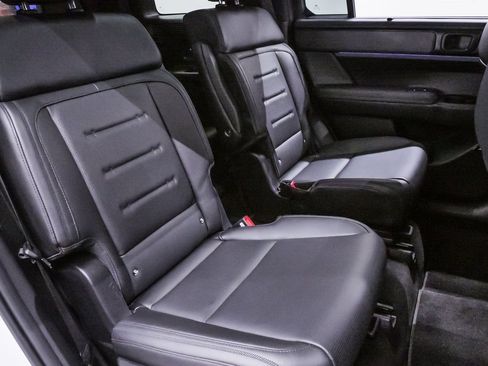 Used 2025 Hyundai Santa Fe Calligraphy image 14