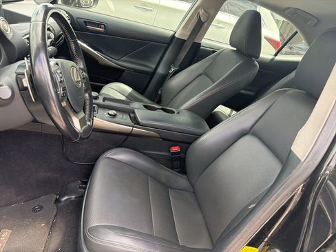 Used 2017 Lexus IS 300 AWD w/ Premium Package image 3