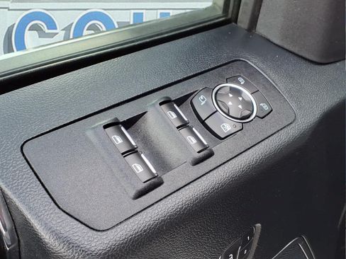 Used 2020 Ford F150 Platinum w/ Equipment Group 701A Luxury AWD/4WD image 14