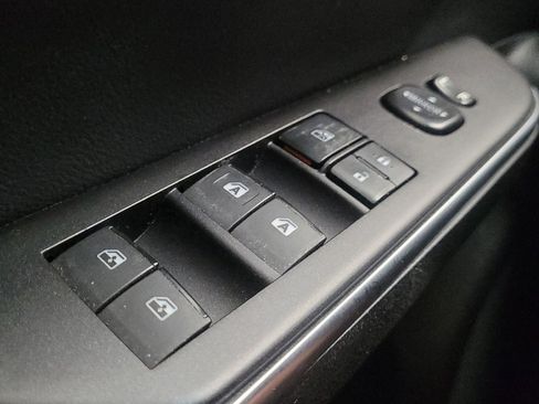 Used 2017 Toyota Camry SE image 27