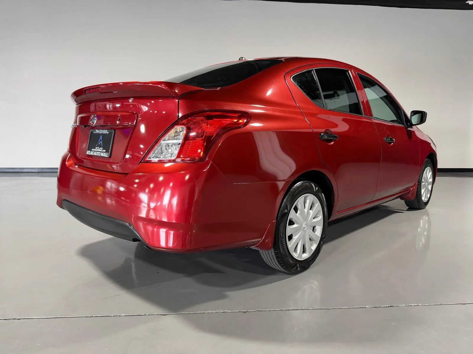 Used 2019 Nissan Versa S Plus FWD image 4