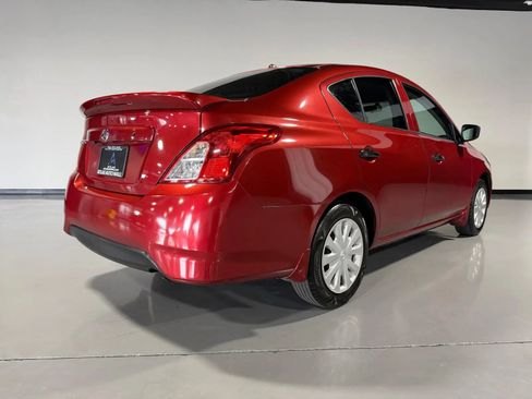 Used 2019 Nissan Versa S Plus FWD image 4