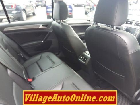 Used 2017 Volkswagen Golf Alltrack SE image 34