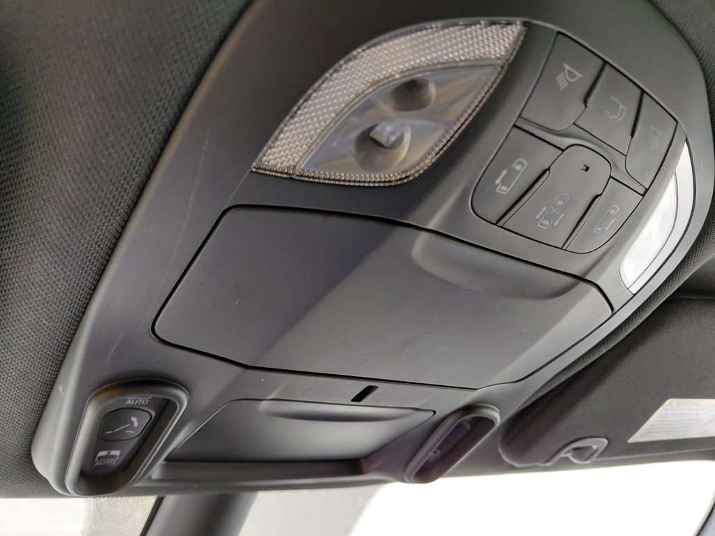 Certified 2026 Chrysler Pacifica Limited w/ S Appearance Package FWD image 45
