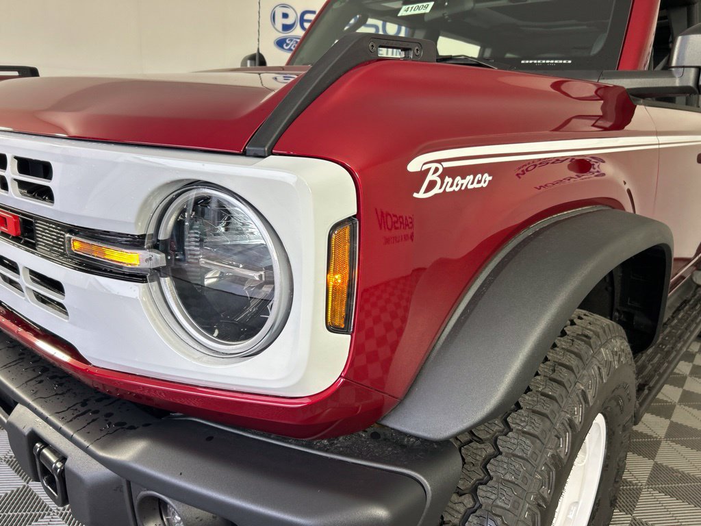 New 2026 Ford Bronco Heritage Edition AWD/4WD image 2