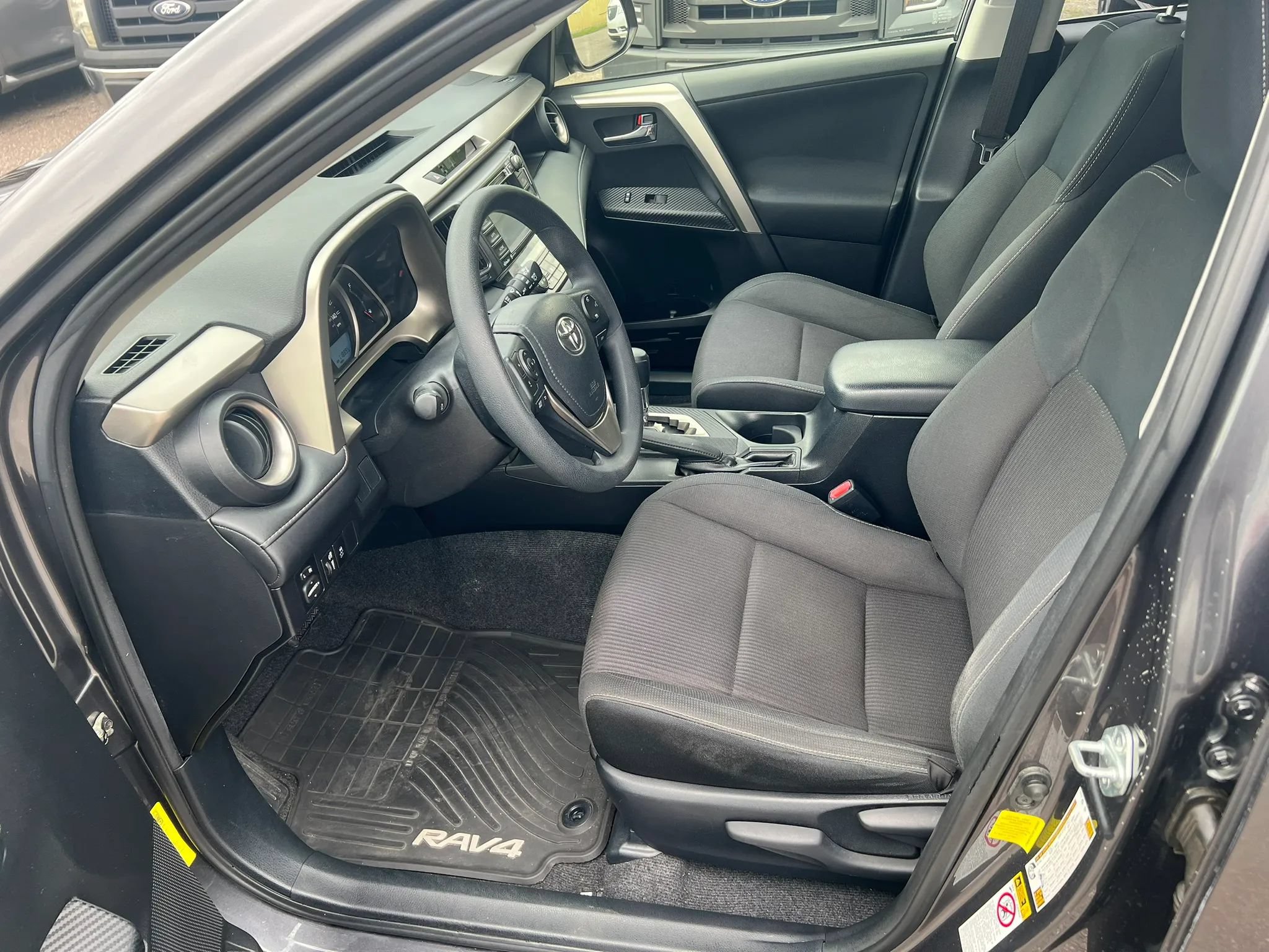 Used 2015 Toyota RAV4 XLE w/ Outdoor Package FWD image 7