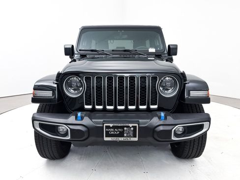 Used 2023 Jeep Wrangler Unlimited Sahara w/ Cold Weather Group image 15
