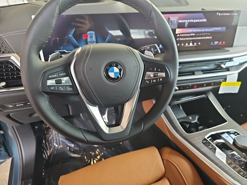 New 2026 BMW X5 xDrive40i w/ Premium Package AWD/4WD image 18