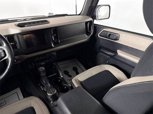 Used 2022 Ford Bronco Big Bend w/ Sasquatch Package image 23