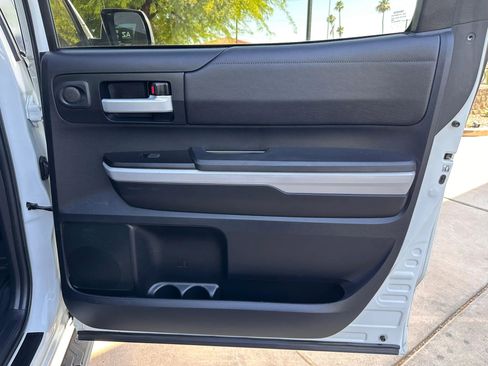 Used 2018 Toyota Tundra SR5 w/ SR5 Upgrade Package RWD image 29
