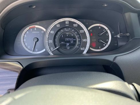 Used 2017 Honda Accord EX image 33