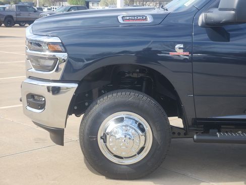 New 2026 RAM 3500 Tradesman AWD/4WD image 5