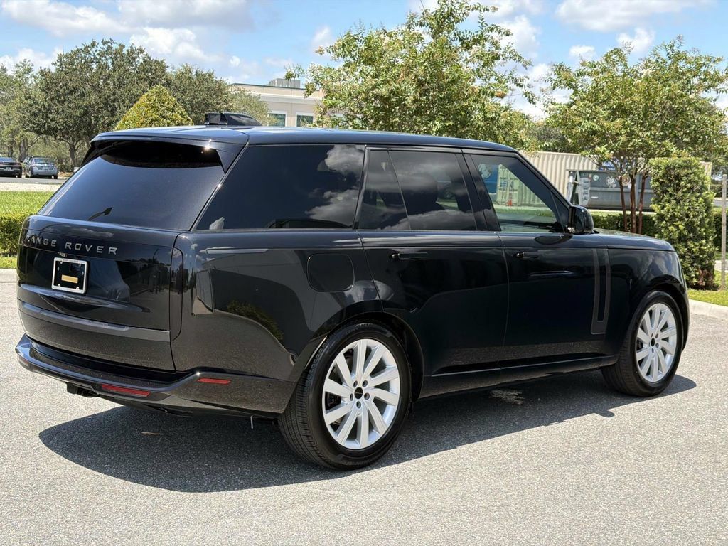 New 2026 Land Rover Range Rover SE AWD/4WD image 5