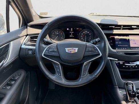 Used 2023 Cadillac XT5 Premium Luxury w/ Technology Package FWD image 15