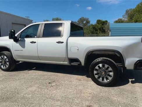 Used 2022 Chevrolet Silverado 2500 Custom w/ Custom Convenience Package image 6