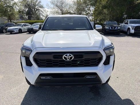 Certified 2025 Toyota Tacoma TRD Off-Road image 6