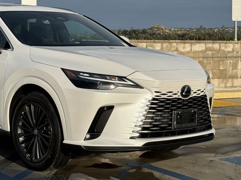 New 2026 Lexus RX 350h image 3
