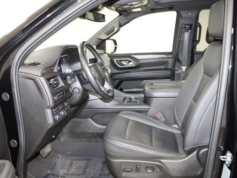 Used 2023 Chevrolet Suburban Z71 w/ Luxury Package image 24