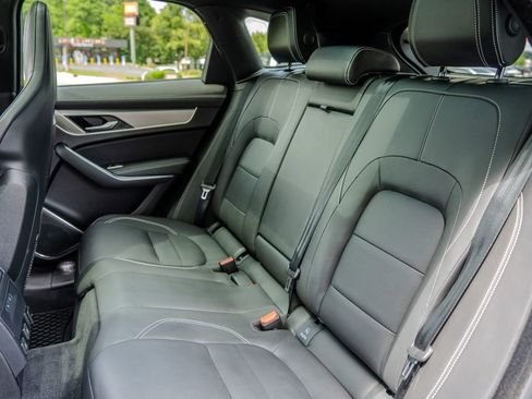 Used 2024 Jaguar F-PACE R-Dynamic S AWD/4WD image 20