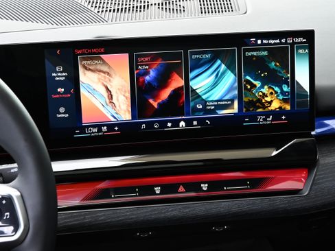 Used 2026 BMW i5 eDrive40 w/ M Sport Package image 23