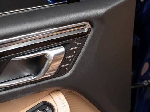 Certified 2026 Porsche Macan AWD/4WD image 29