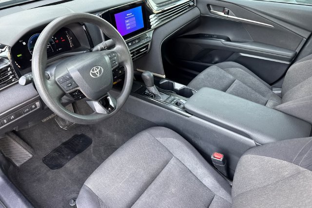 Used 2025 Toyota Camry LE FWD image 12