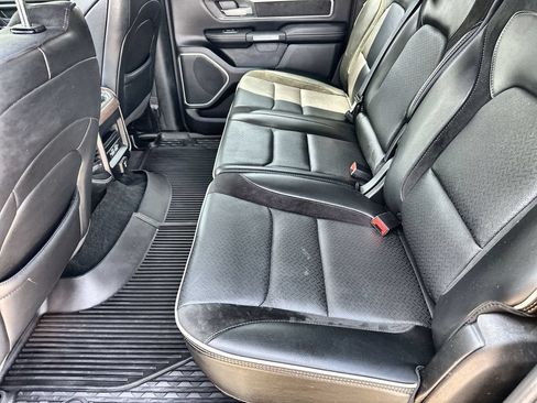 Used 2021 RAM 1500 Laramie AWD/4WD image 16