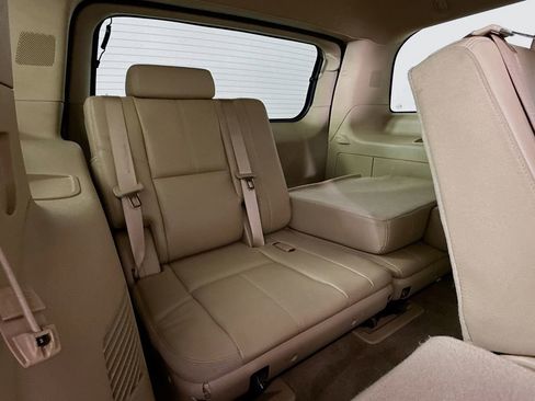Used 2010 GMC Yukon SLT w/ SLT-2 Equipment Package image 29