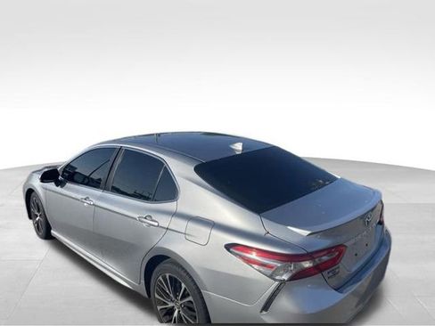 Used 2019 Toyota Camry SE FWD image 20