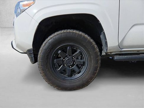 Certified 2023 Toyota Tacoma SR AWD/4WD image 21