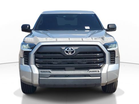 Used 2022 Toyota Tundra SR5 RWD image 2