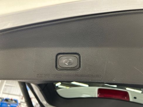 Certified 2017 Ford Explorer XLT w/ Equipment Group 202A AWD/4WD image 31