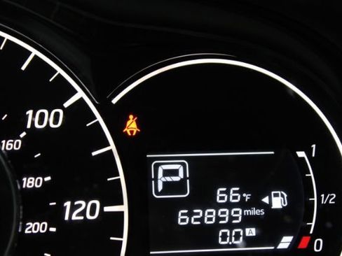 Used 2016 Nissan Versa Note SV image 18