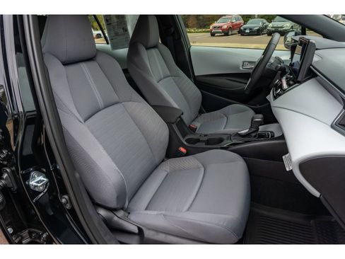 Used 2026 Toyota Corolla SE image 16