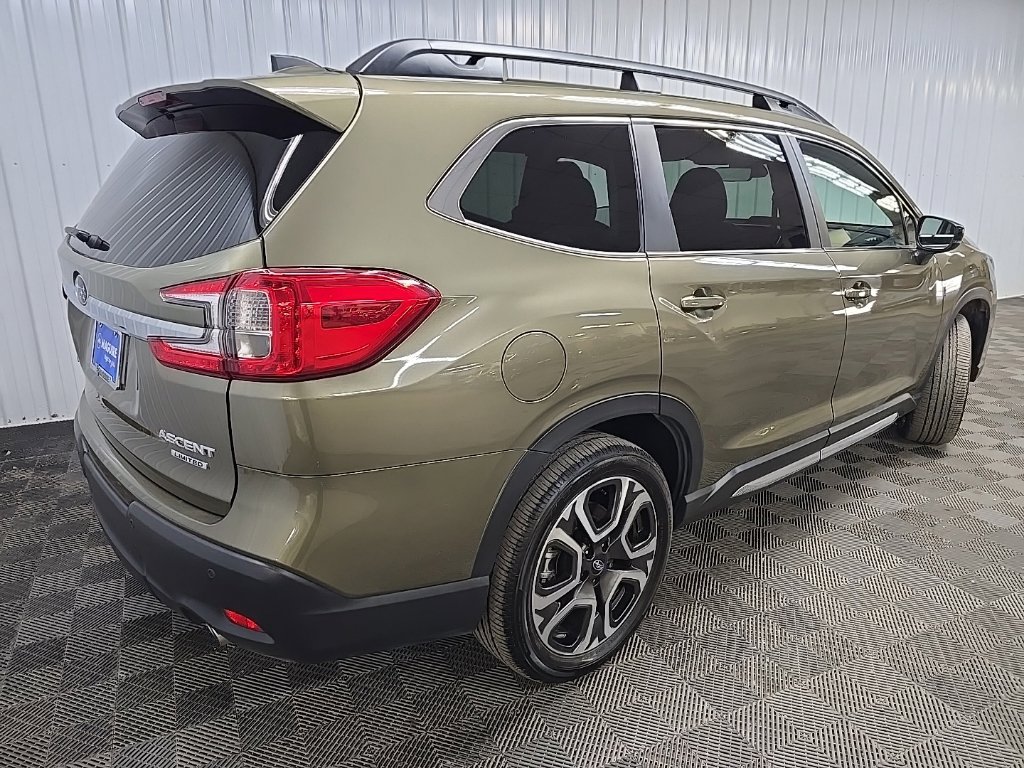 Used 2025 Subaru Ascent Limited AWD/4WD image 10