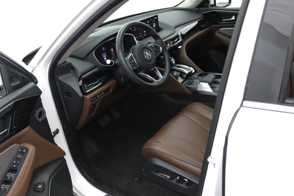 Certified 2024 Acura MDX w/ Advance Package AWD/4WD image 17