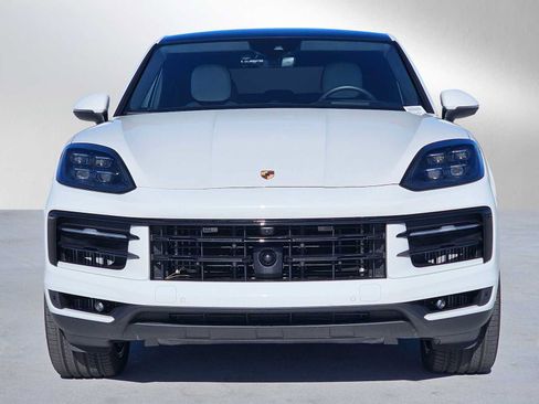 Used 2025 Porsche Cayenne S AWD/4WD image 8