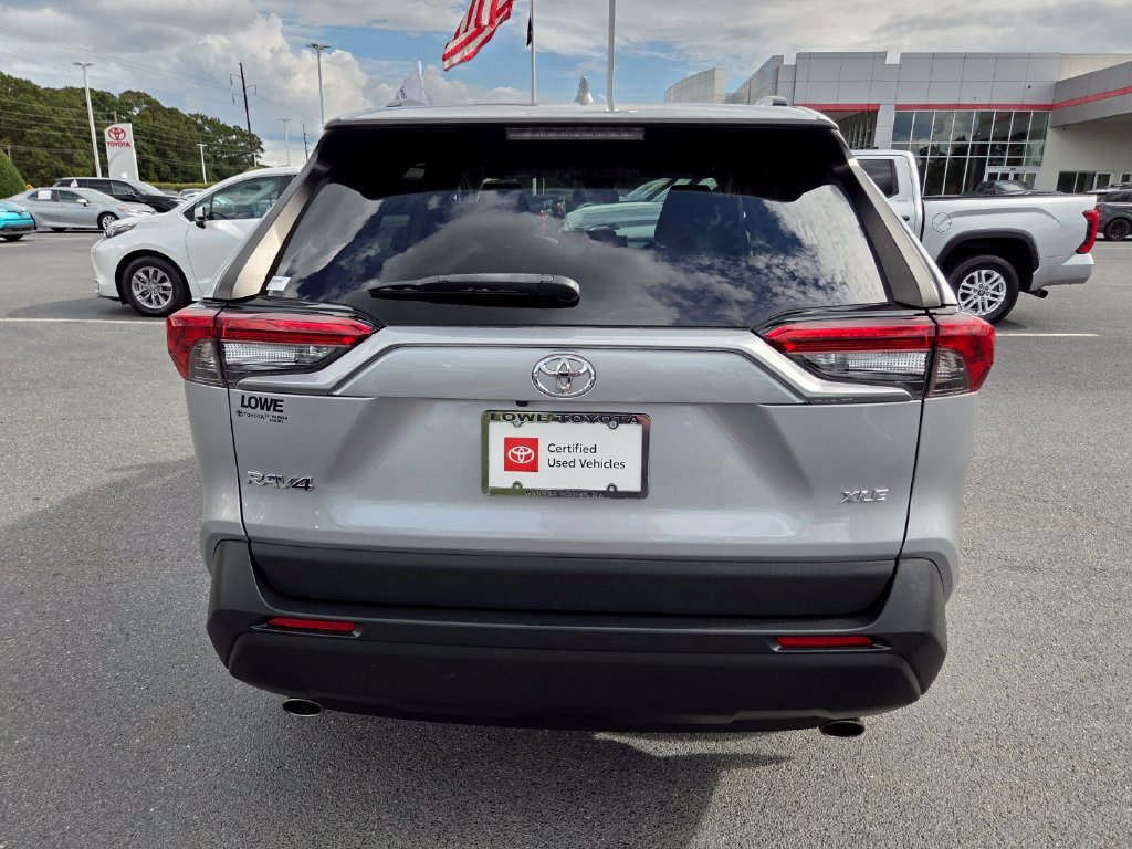 Certified 2022 Toyota RAV4 XLE FWD image 10