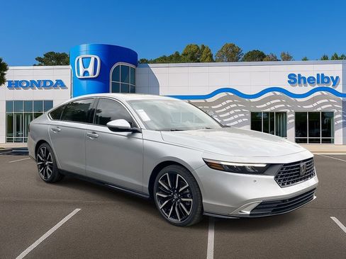 New 2025 Honda Accord Touring image 2