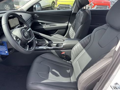 New 2026 Hyundai Elantra SE w/ Cargo Package FWD image 11