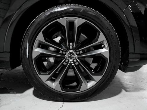 Used 2025 Audi Q7 3.0T Prestige image 41