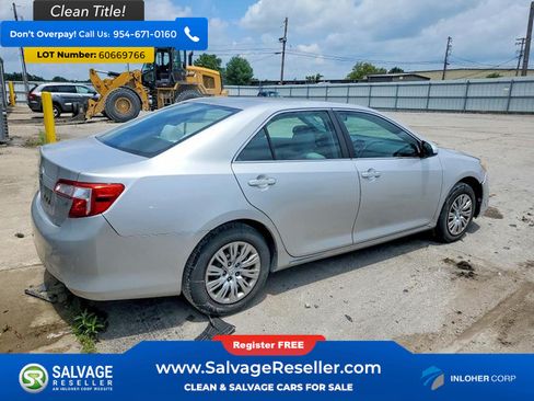 Used 2012 Toyota Camry LE FWD image 4