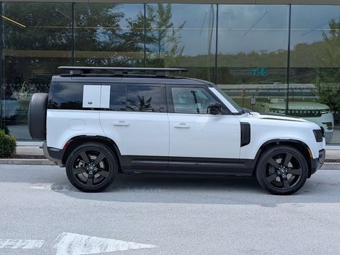 Used 2023 Land Rover Defender 110 X-Dynamic SE AWD/4WD image 8