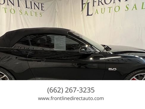 Used 2018 Ford Mustang GT Premium RWD image 12