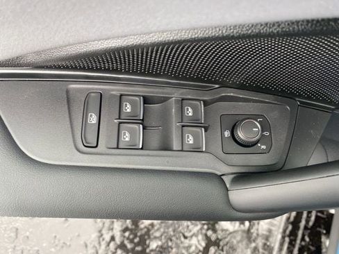 New 2026 Volkswagen Tiguan SE image 24