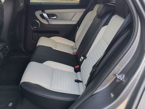 Certified 2025 Land Rover Discovery Sport Dynamic SE AWD/4WD image 20