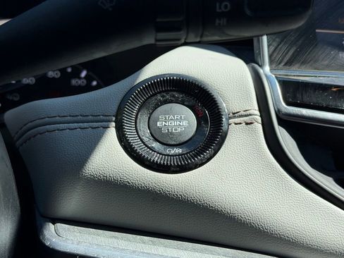 Certified 2025 Jeep Compass Limited AWD/4WD image 28