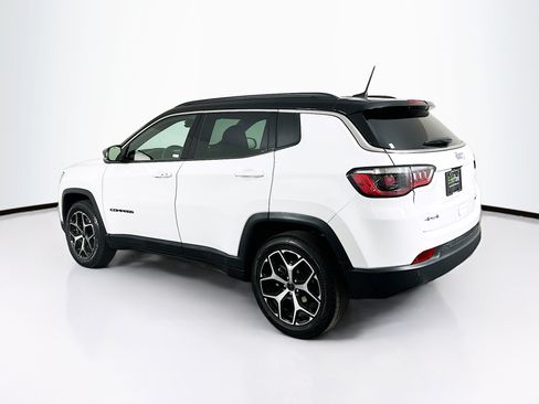 Used 2025 Jeep Compass Limited AWD/4WD image 5